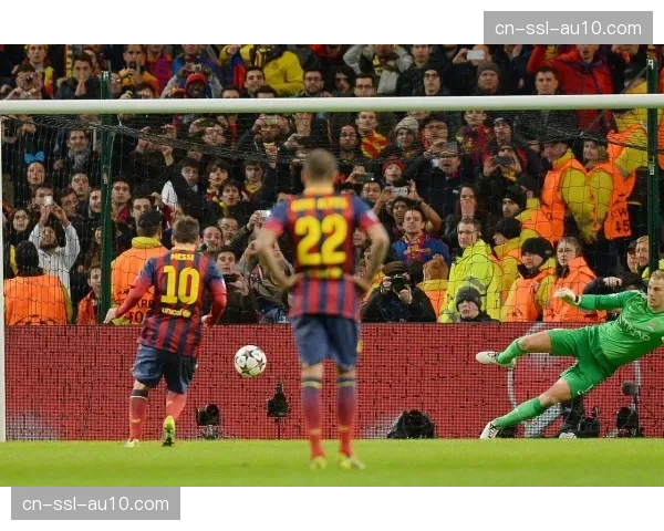 欧足联公布本周欧冠裁判名单，法国名哨将执法巴萨对阵拜仁的关键战