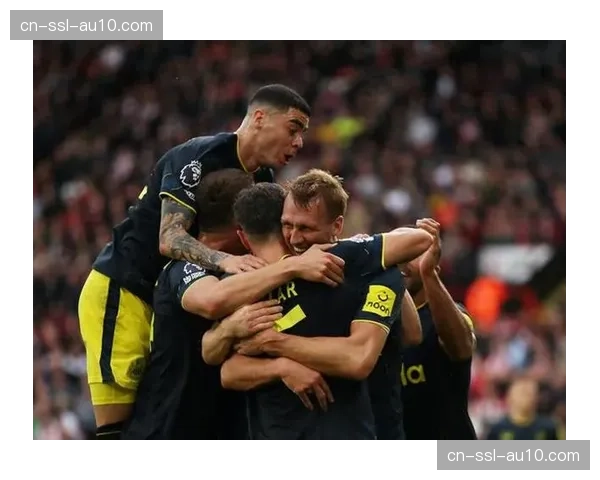 保级路上的关键三分:卢顿镇战胜埃弗顿的社区之夜 保级路上的关键三分:卢顿镇战胜埃弗顿的社区之夜