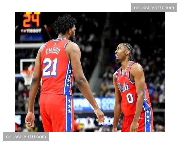 战报：恩比德、马克西合砍72分，76人主场力克尼克斯